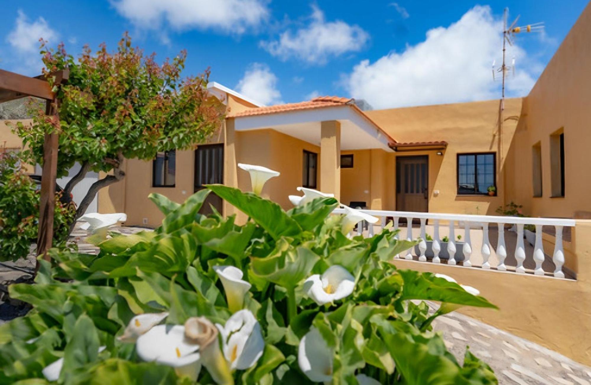 Casa Esteban Y Facunda *